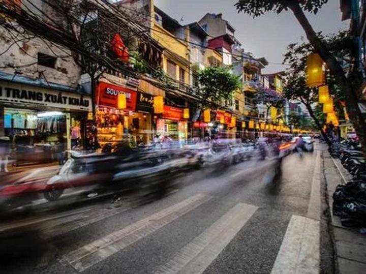 HOT: Camera siêu zoom “bóc” - Cảm hứng video marketing từ Hotspot Matrix
