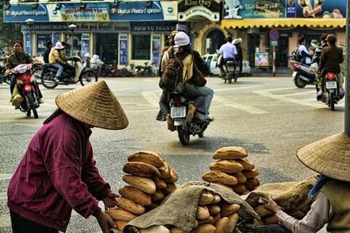Phương Oanh diện set đồ 50 - Cảm hứng video marketing từ Hotspot Matrix